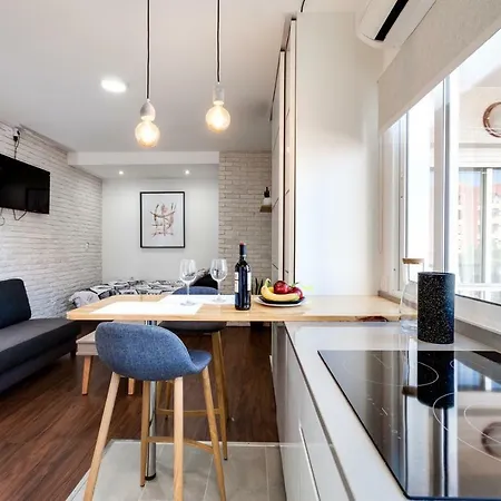 Modern Studio In The Centre Of Apartment